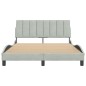vidaXL Bettgestell ohne Matratze Hellgrau 140x190 cm Samt vidaXL Bettgestell ohne Matratze Hellgrau 140x190 cm Samt