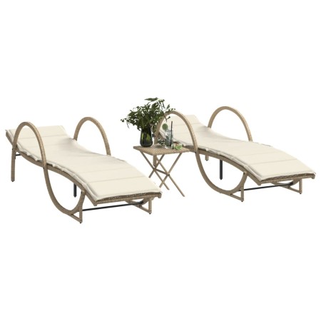 vidaXL Sonnenliegen 2 Stk. mit Tisch Beige Poly Rattan