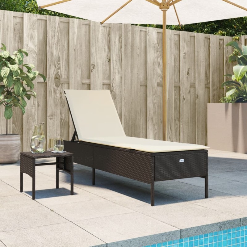 vidaXL Sonnenliege mit Tisch und Auflage Braun Poly Rattan vidaXL Sonnenliege mit Tisch und Auflage Braun Poly Rattan