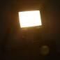 vidaXL LED-Fluter mit Sensor 10W Warmweiß vidaXL LED-Fluter mit Sensor 10W Warmweiß